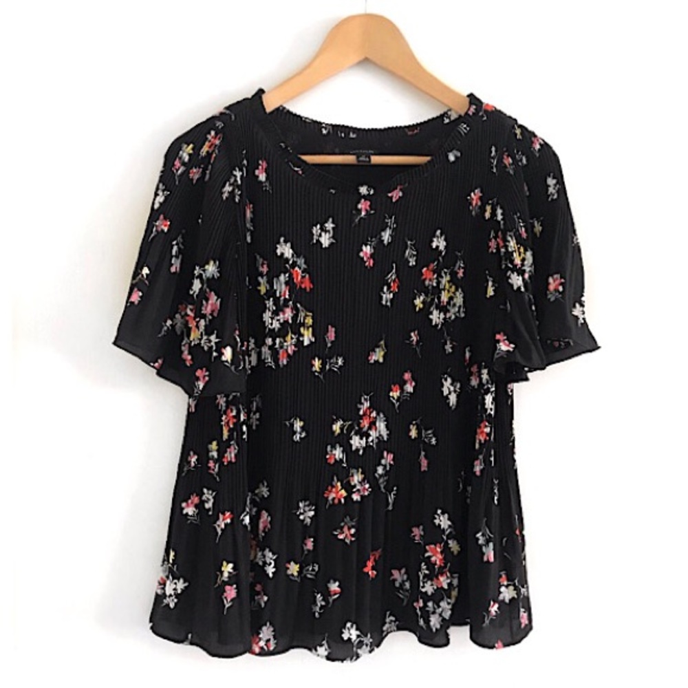 Ann Taylor | Pleated Black Floral Blouse
